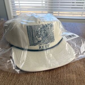 NWT Reef Snapback Canvas Hat